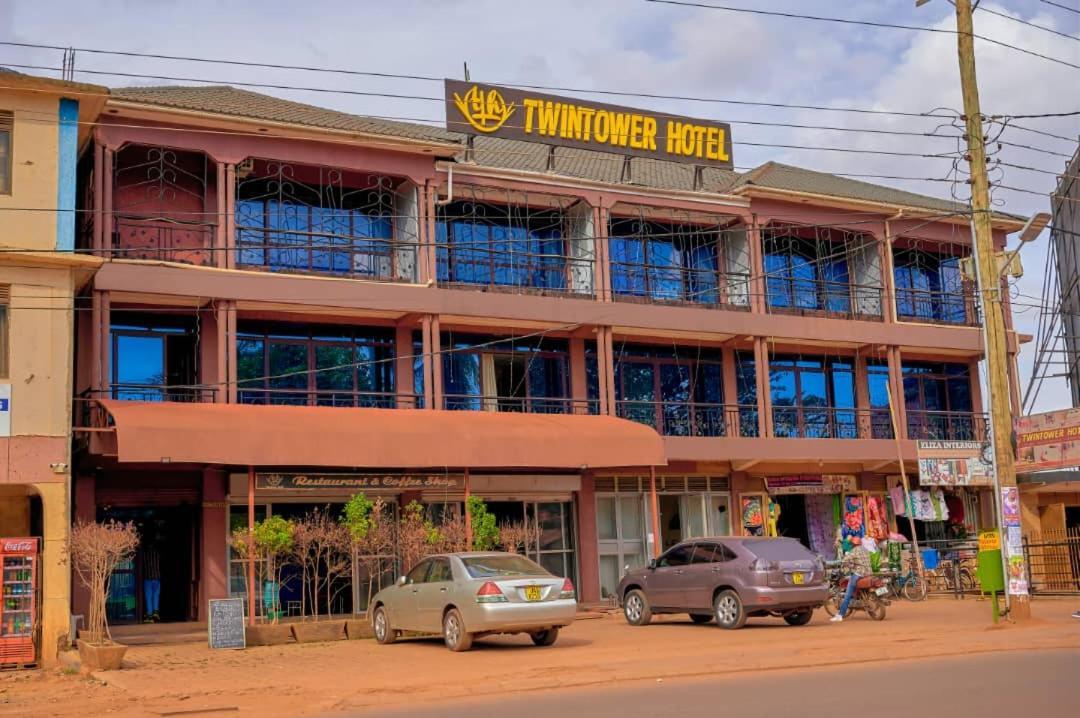 Twin Towers Hotel 坎帕拉 外观 照片